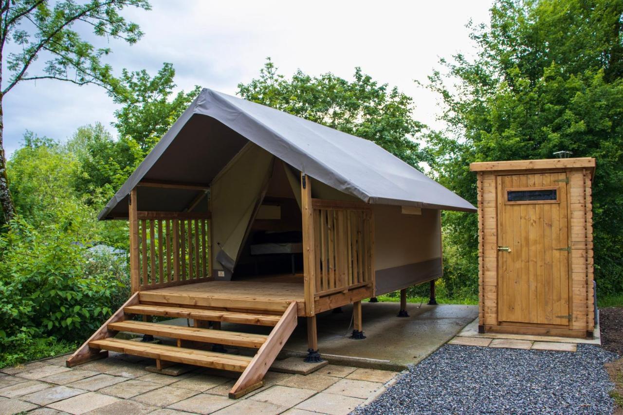 Camping 3 Etoiles - Piscine Chauffee - Vue Montagne แซ็ง-จิฮองส์ ภายนอก รูปภาพ