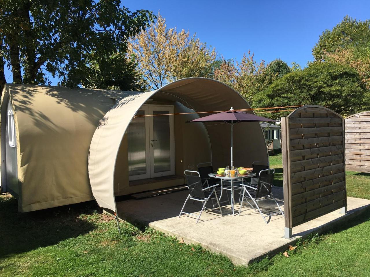 Camping 3 Etoiles - Piscine Chauffee - Vue Montagne แซ็ง-จิฮองส์ ภายนอก รูปภาพ