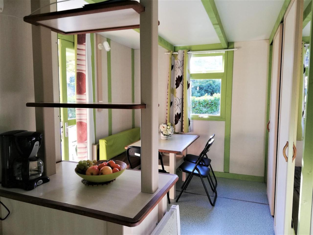 Camping 3 Etoiles - Piscine Chauffee - Vue Montagne แซ็ง-จิฮองส์ ภายนอก รูปภาพ