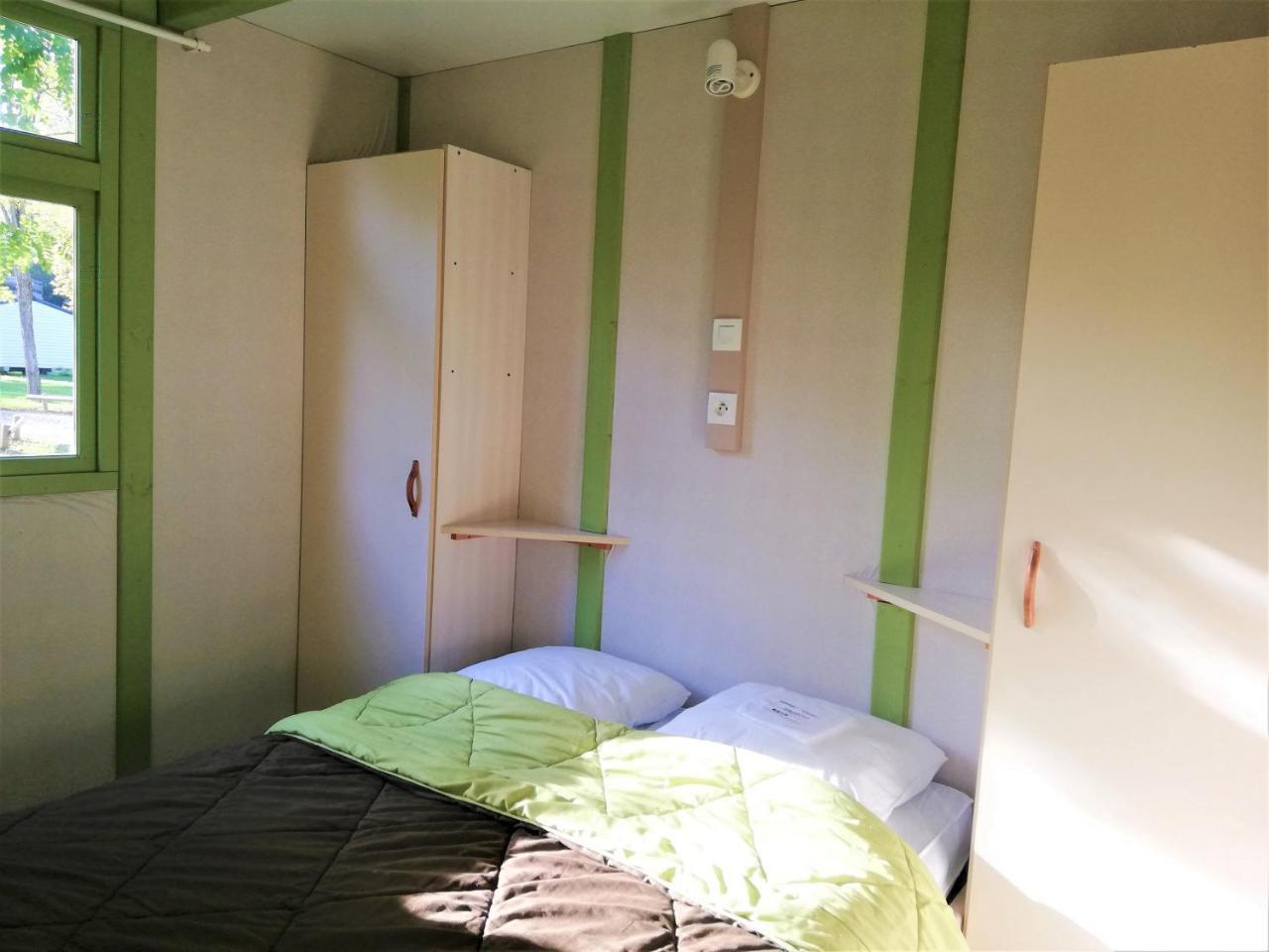 Camping 3 Etoiles - Piscine Chauffee - Vue Montagne แซ็ง-จิฮองส์ ภายนอก รูปภาพ